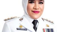Fifian_Adeningsi_Mus,_Bupati_Kepulauan_Sula